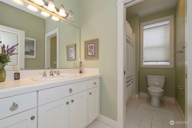 Full Bathroom | Image 20