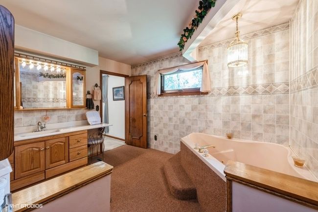 77 N 325 W, House other with 2 bedrooms, 3 bathrooms and 2 parking in Valparaiso IN | Image 22