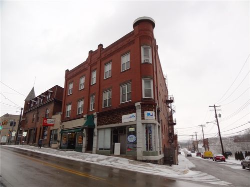 111 S Mcdonald St, Mcdonald, PA, 15057 | Card Image