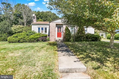 44 Alsace Ave, Temple, PA, 19560-9519 | Card Image