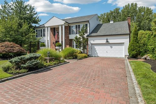 50 I U Willets Rd, Roslyn, NY, 11576-3038 | Card Image