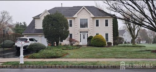 25 Kinglet Dr N, Cranbury, NJ, 08512-2125 | Card Image