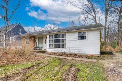 1986 Liberty Rd, Stow, OH, 44224-3426 | Card Image