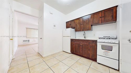 apt-7-2499 Sw 27th St, Miami, FL, 33133-2261 | Card Image