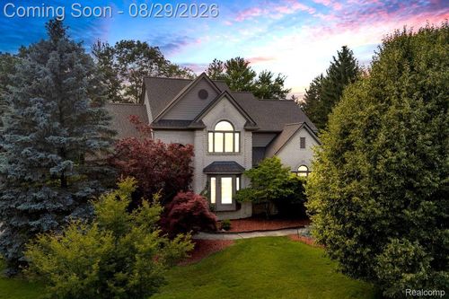 1781 Westridge Dr, Rochester Hills, MI, 48306-3274 | Card Image