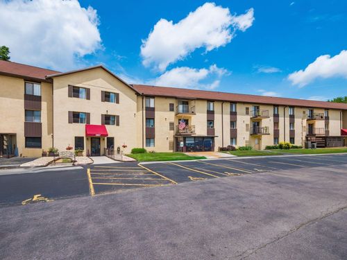 217-3967 Karl Rd, Columbus, OH, 43224-6102 | Card Image
