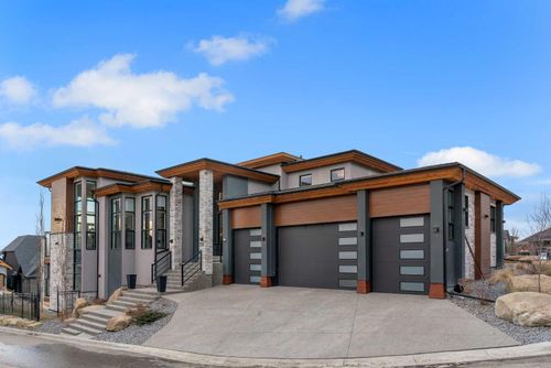 100 Elkton Close Sw, Calgary, AB, T3H1W6 | Card Image