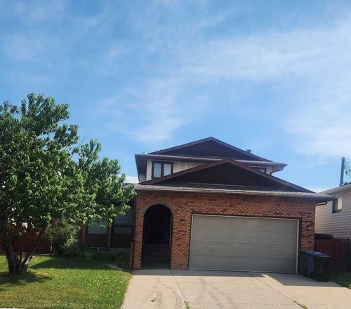 39 Whiteram Close Ne, Calgary, AB, T1Y5X8 | Card Image