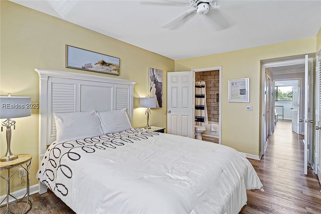 APT-54 - 26 S Forest Beach Dr, Condo with 2 bedrooms, 3 bathrooms and null parking in Hilton Head Island SC | Image 25