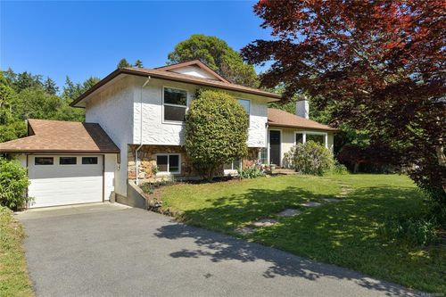6773 Wendonna Pl, Brentwood Bay, BC, V8M1A5 | Card Image