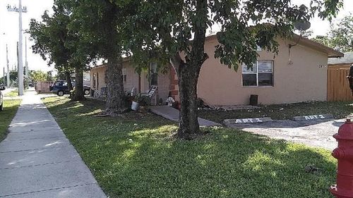 3-2400 Nw 21st Street, Fort Lauderdale, FL, 33311 | Card Image