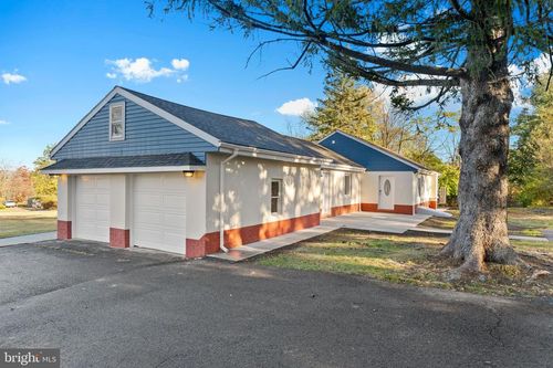 2126 Needhammer Rd, POTTSTOWN, PA, 19464-1616 | Card Image