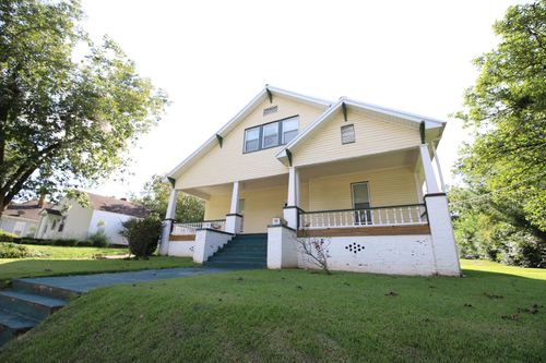 304 Boulevard, Lagrange, GA, 30240-3008 | Card Image