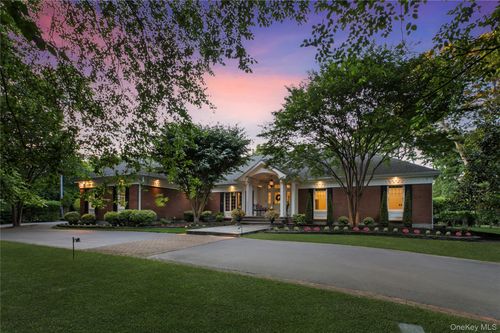 3 Salt Hay Way, Smithtown, NY, 11787 | Card Image