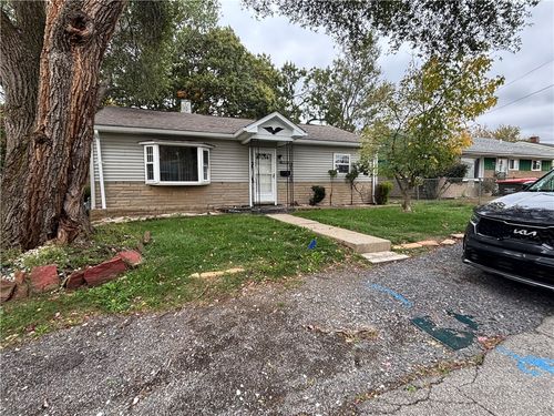 1808 16th Ave, Beaver Falls, PA, 15010-5322 | Card Image