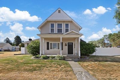 1015 Morgan St, Home with 3 bedrooms, 2 bathrooms and null parking in Davenport WA | Image 1