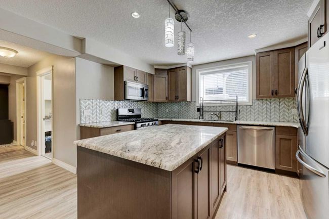 234 Canoe Square Sw, Home with 6 bedrooms, 4 bathrooms and 6 parking in Airdrie AB | Image 29