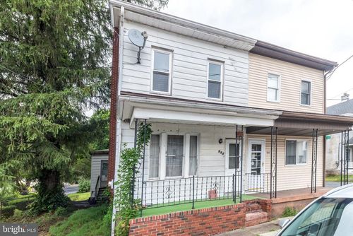 402 Hobart St, Ashland, PA, 17921-8335 | Card Image
