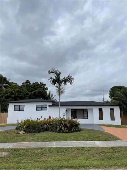 18920 Nw 11th Ct, Miami Gardens, FL, 33169-3730 | Card Image