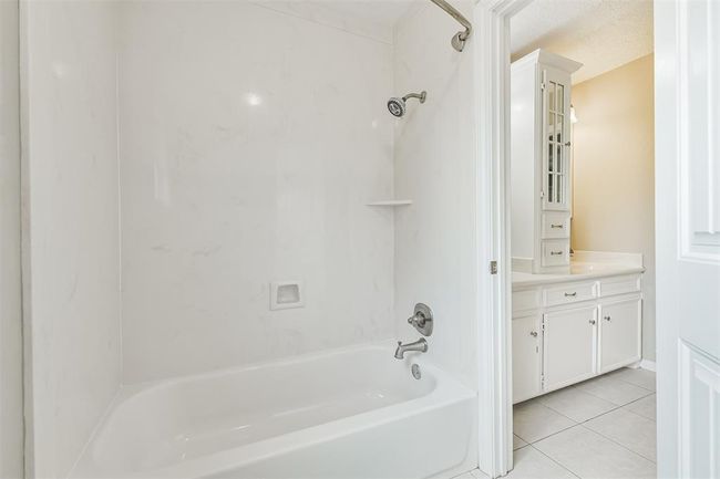 28902 Twisted Oak Dr, House other with 5 bedrooms, 3 bathrooms and 2 parking in Shenandoah TX | Image 31