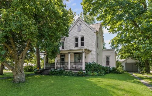 205 E Cole St, Heyworth, IL, 61745-7661 | Card Image