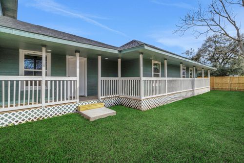 990 Wall St, Houston, TX, 77088-7953 | Card Image