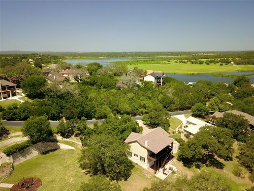 300 Harbor Dr, Spicewood, TX, 78669-3081 | Card Image