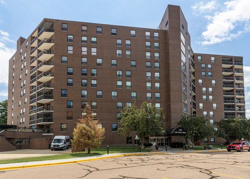 apt-314-6615 Lake Shore Dr S, Richfield, MN, 55423-2272 | Card Image