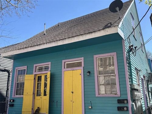 c-2320 Burgundy St, New Orleans, LA, 70117-8534 | Card Image