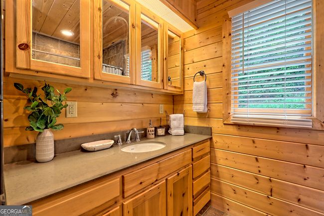672 Screamer Dr, House other with 3 bedrooms, 3 bathrooms and null parking in Clayton GA | Image 77