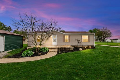 8164 Atlantic St, Caledonia, OH, 43314-9001 | Card Image