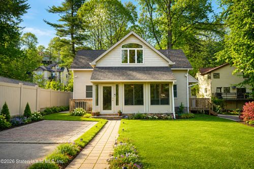 393 Saint Andrews Road, Staten Island, NY, 10306 | Card Image