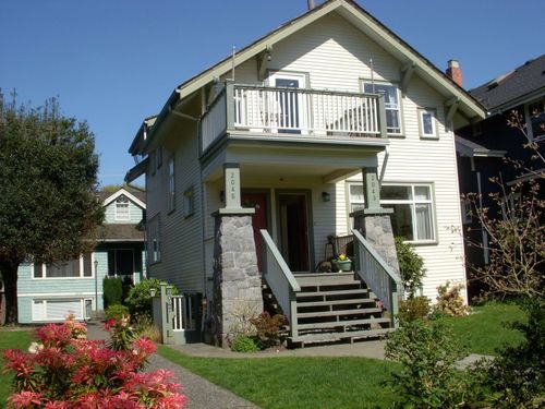 2047 W 14th Avenue, Vancouver, BC, V6J2K3 | Card Image