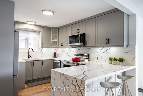 870 Modlin Rd, Pickering, ON, L1W1V7 | Card Image