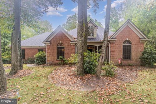 4007 Pine Needles Dr, HARRISBURG, PA, 17112-8422 | Card Image