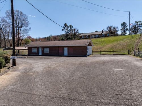 2032 Wilkes Yadkin Rd, Roaring River, NC, 28669-8344 | Card Image