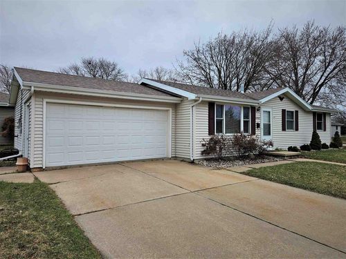 1706 Winchester Avenue, OSHKOSH, WI, 54901 | Card Image