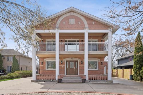 9807 W 57th St, Countryside, IL, 60525-7205 | Card Image