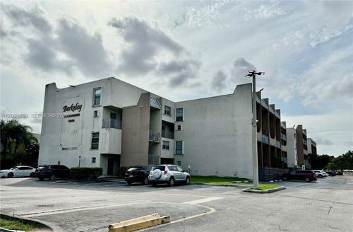 apt-303-10900 Sw 104th St, Miami, FL, 33176-3311 | Card Image