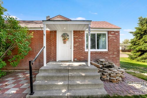 231 W Avenue D, Jerome, ID, 83338-3007 | Card Image