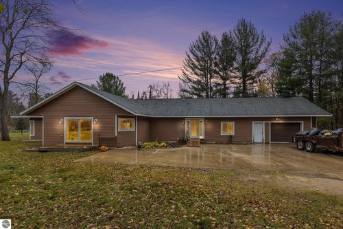 7436 Valley St, Alden, MI, 49612-9774 | Card Image