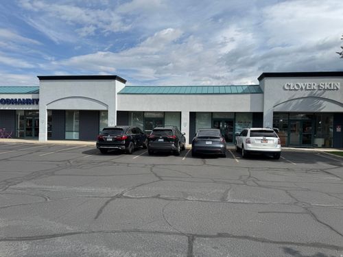 18-135 S State St, Lindon, UT, 84042-2057 | Card Image