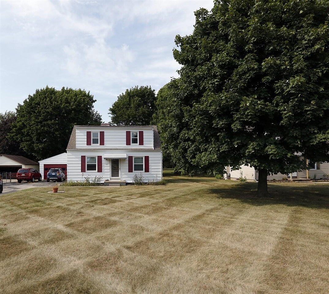 Russell Rd, Tecumseh, MI 49286