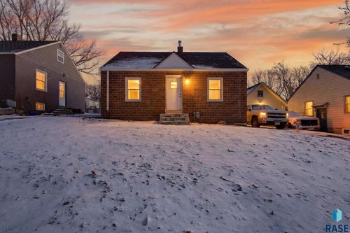 536 S Glendale Ave, Sioux Falls, SD, 57104-4026 | Card Image
