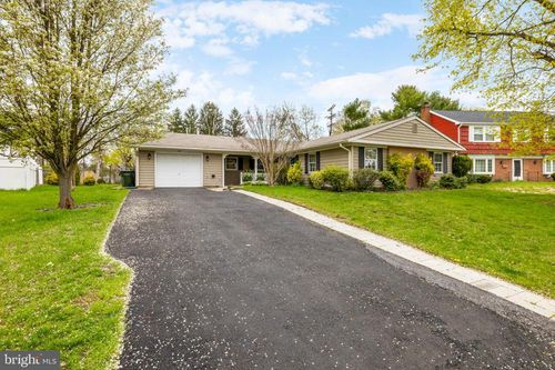44 Edgemont Ln, Willingboro, NJ, 08046-2229 | Card Image