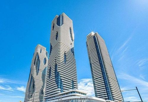 3208-8 Interchange Way, Concord, ON, L4K0R2 | Card Image