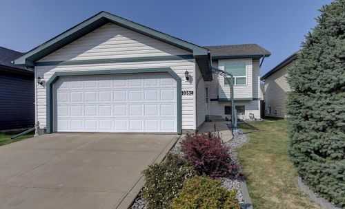 10538 Royal Oaks Drive, Grande Prairie, AB, T8V8G2 | Card Image