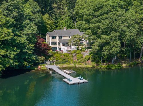 10 N Lake Rd, Armonk, NY, 10504-2230 | Card Image