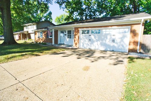 2302 Saratoga Drive, Evansville, IN, 47715 | Card Image