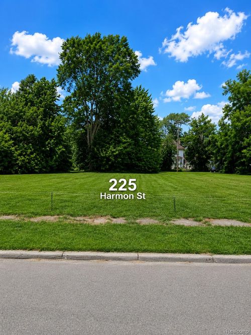 225 Harmon Street, Detroit, MI, 48202 | Card Image